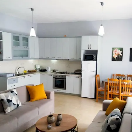 Lovely Sea View & Junior Apartment